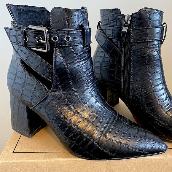 ASOS Wide heel ankle boot - Picture 2 of 9